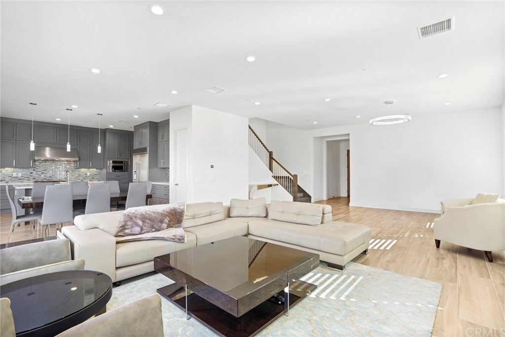 39 Barberry Lake Forest, CA 92630 - Photo 8 of 28