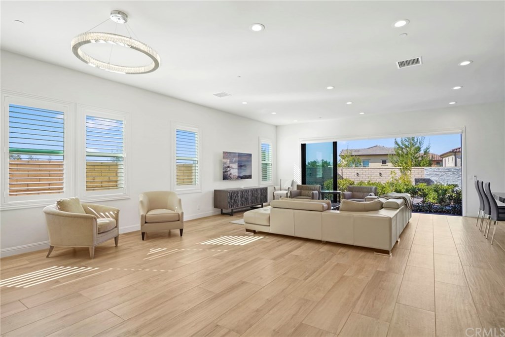 39 Barberry Lake Forest, CA 92630 - Photo 9 of 28