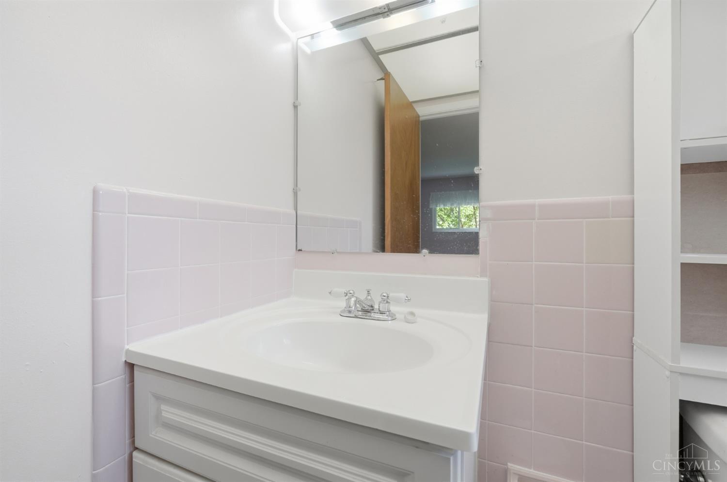 4455 Cloverhill Terrace Cincinnati, OH 45238 - Photo 41 of 78