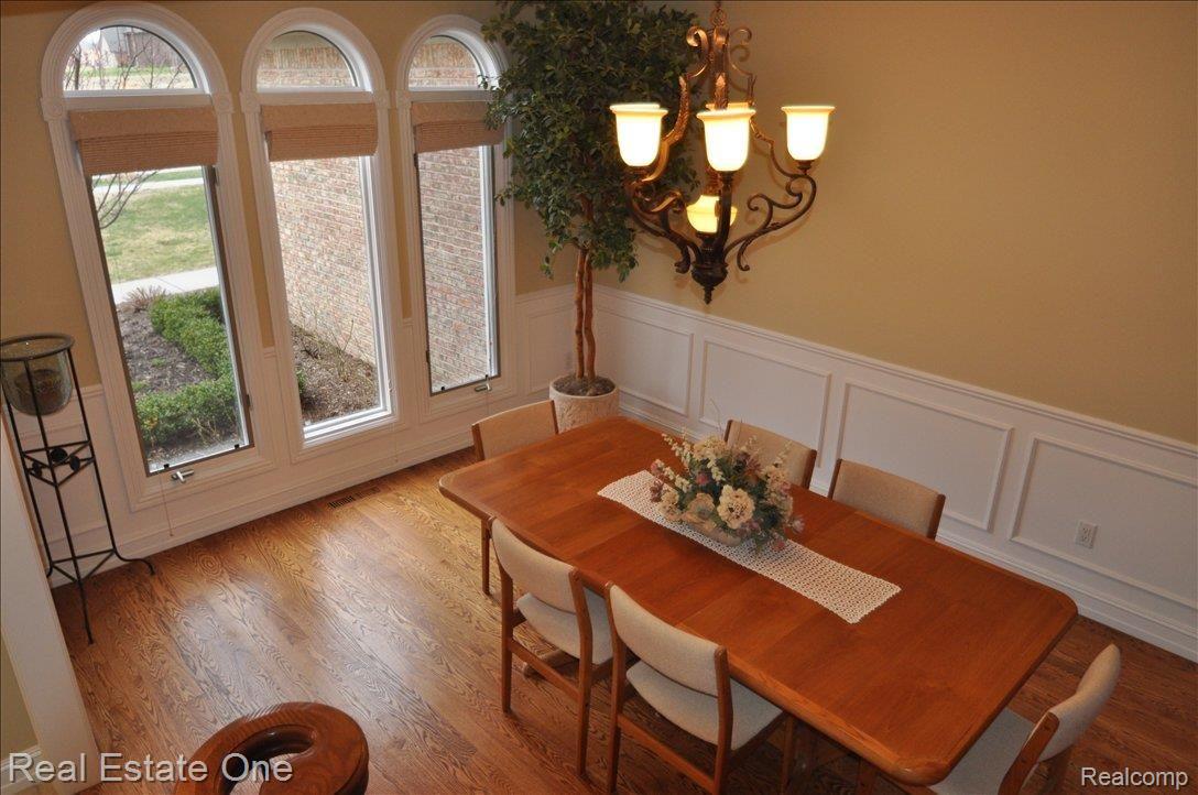 751 Quarry Drive Rochester, MI 48306 - Photo 16 of 21 formal dining