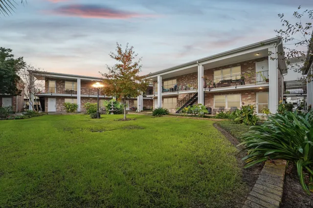 $159,000 | 3535 NASA Road 1, Unit 20, Seabrook, TX 77586