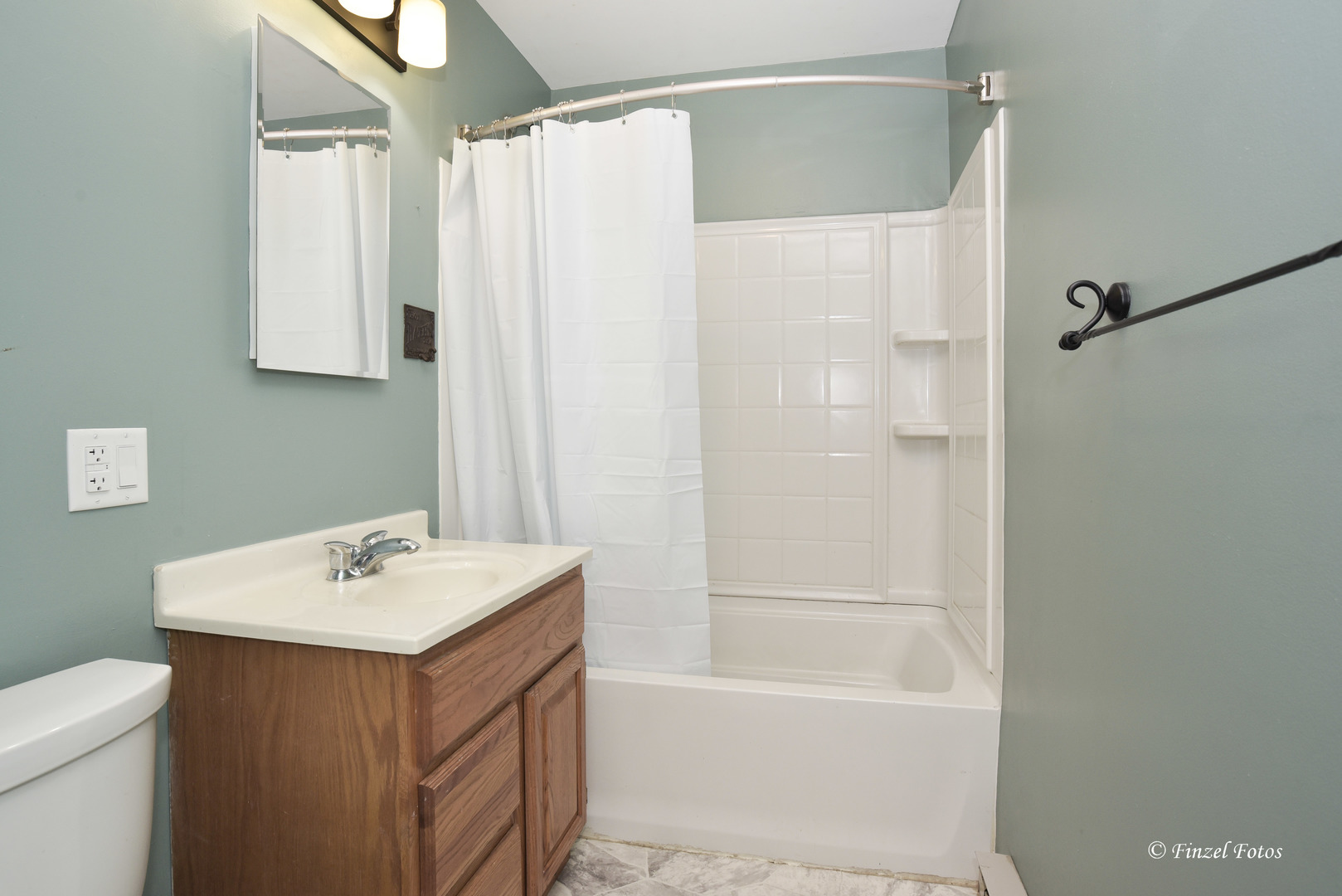 222 Stiles Street Genoa, IL 60135 - Photo 10 of 17