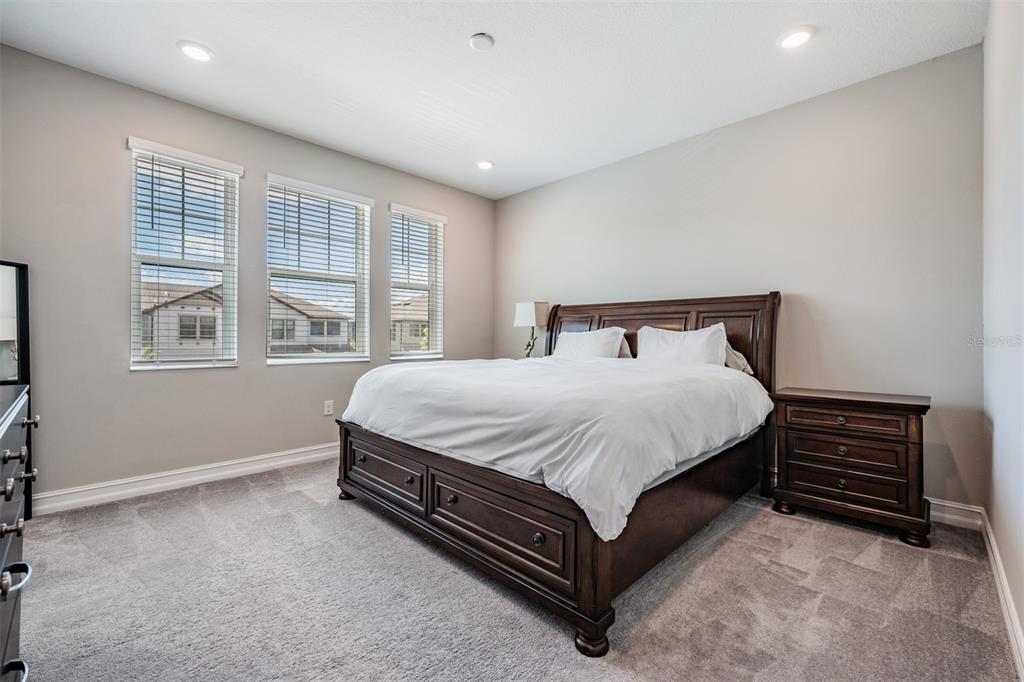 4849 Isola Court Wesley Chapel, FL 33543 - Photo 19 of 33