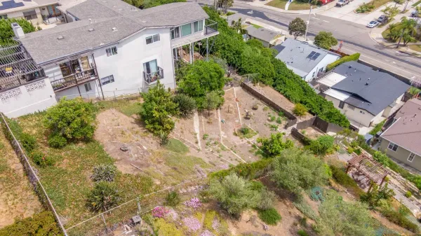 $1,380,000 | 1880 Catalina Boulevard, San Diego, CA 92107