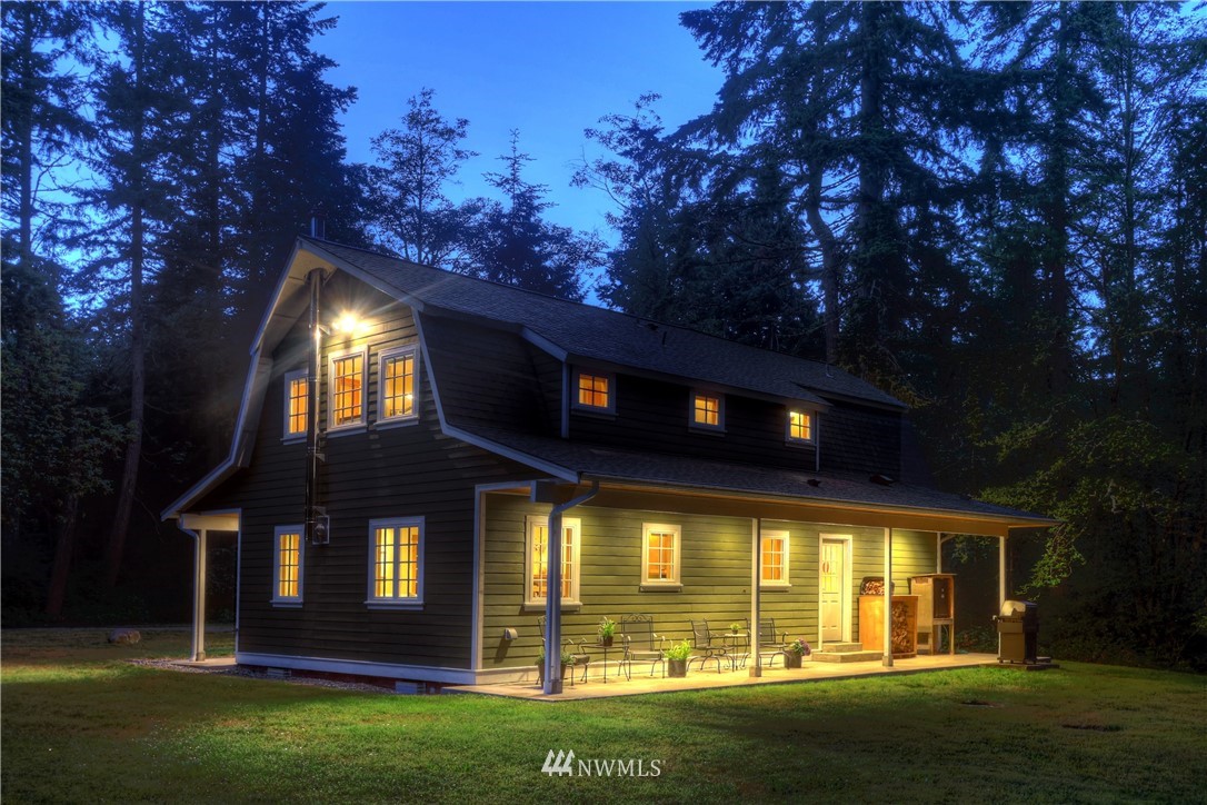 17816 Commons Road Southwest Vashon, WA 98070 - Photo 3 of 40