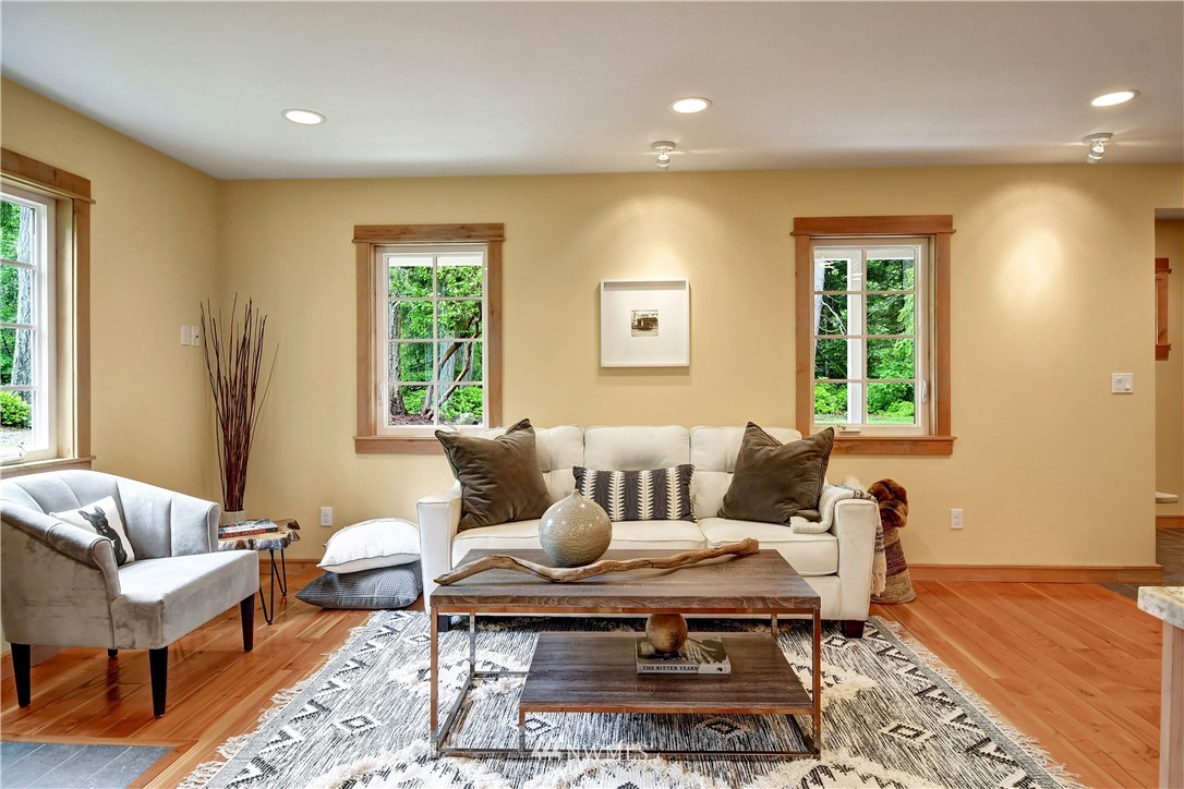 17816 Commons Road Southwest Vashon, WA 98070 - Photo 4 of 40