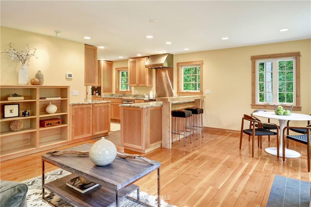 17816 Commons Road Southwest Vashon, WA 98070 - Photo 7 of 40