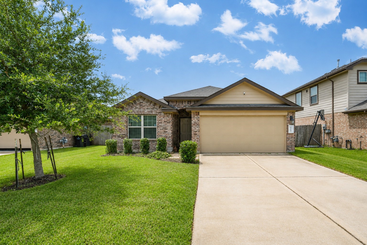 614 Harvest Bluff Drive Rosharon, TX 77583 - Photo 1 of 30 Welcome Home!!
