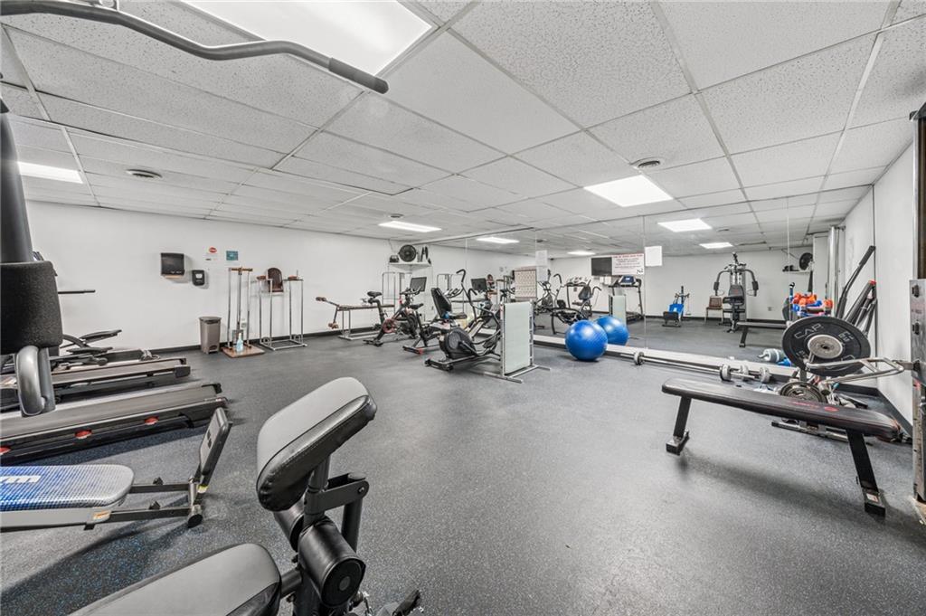 2160 Greentree Road, Unit 100W Pittsburgh, PA 15220 - Photo 20 of 26 Gallery Image 20