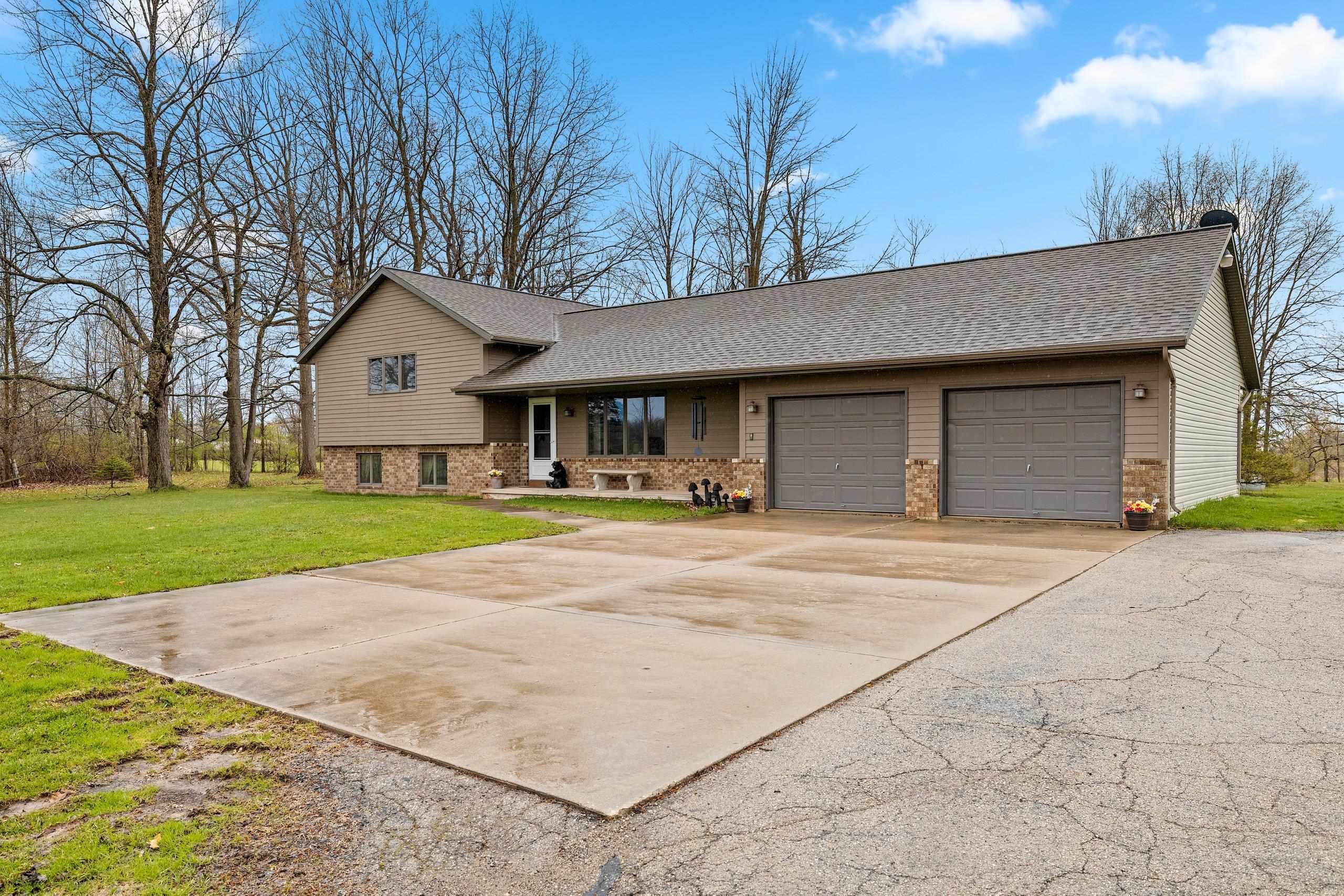 3434 Willow Road Green Bay, WI 54311 - Photo 2 of 82