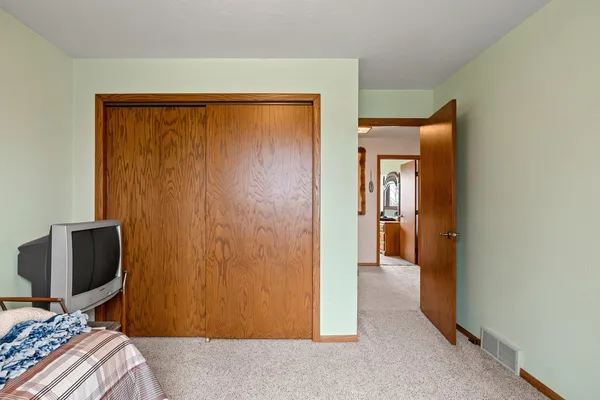 $945,000 | 3434 Willow Road, Green Bay, WI 54311