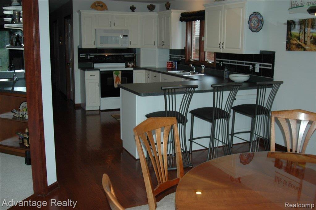 33005 Sutton Road New Baltimore, MI 48047 - Photo 14 of 26 DSC_0573 (Copy).JPG