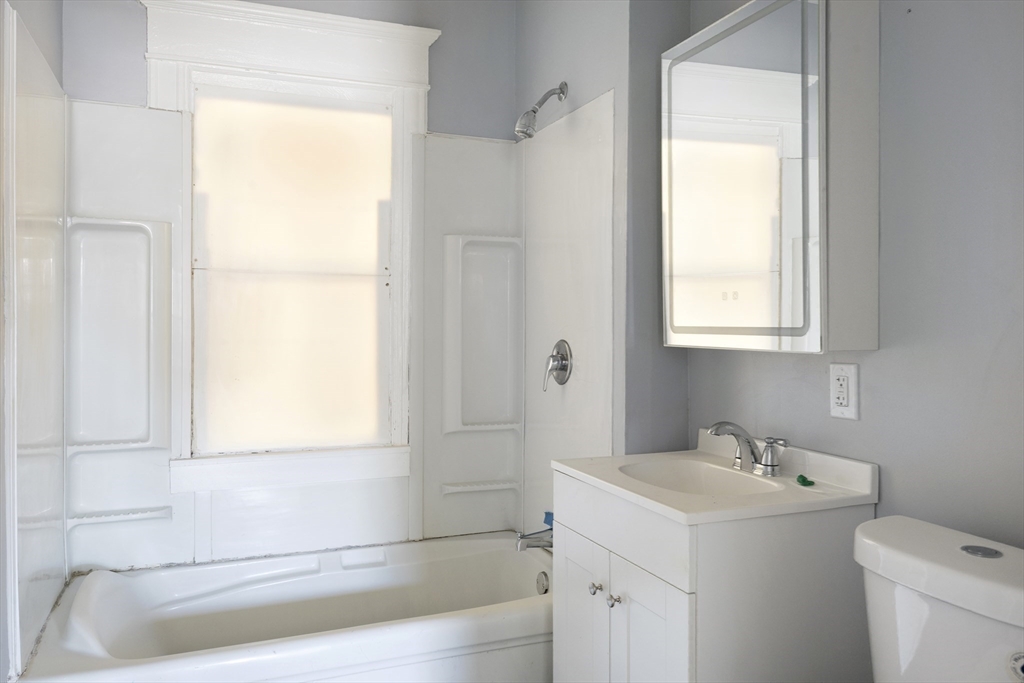 21-23 Santa Barbara Street Springfield, MA 01104 - Photo 14 of 23