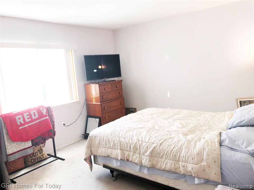 5756 Wedgewood Road Canton, MI 48187 - Photo 20 of 29 Gallery Image 20