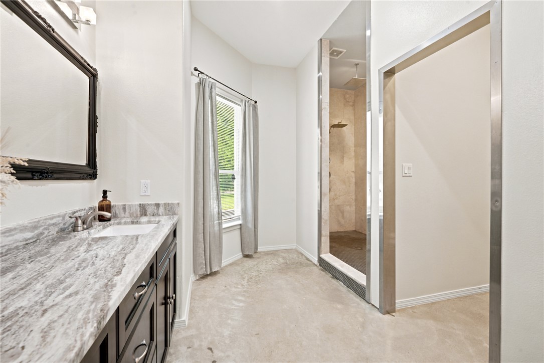 39595 Bosque Road Hempstead, TX 77445 - Photo 16 of 32