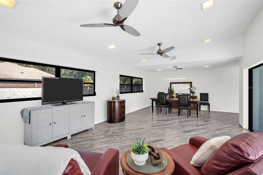 810 Warren Road Lutz, FL 33548 - Photo 16 of 68 Gallery Image 16