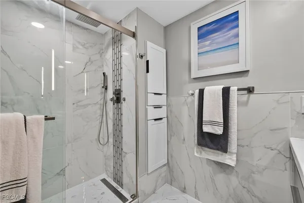 $5,400 | 2001 Tarpon Bay Drive North, Unit 102, Naples, FL 34119