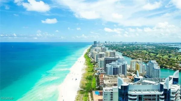 $5,200 | 2001 Tarpon Bay Drive North, Unit 102, Naples, FL 34119