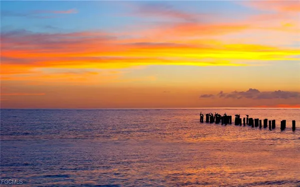 $5,200 | 2001 Tarpon Bay Drive North, Unit 102, Naples, FL 34119