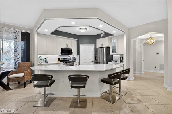 $5,400 | 2001 Tarpon Bay Drive North, Unit 102, Naples, FL 34119