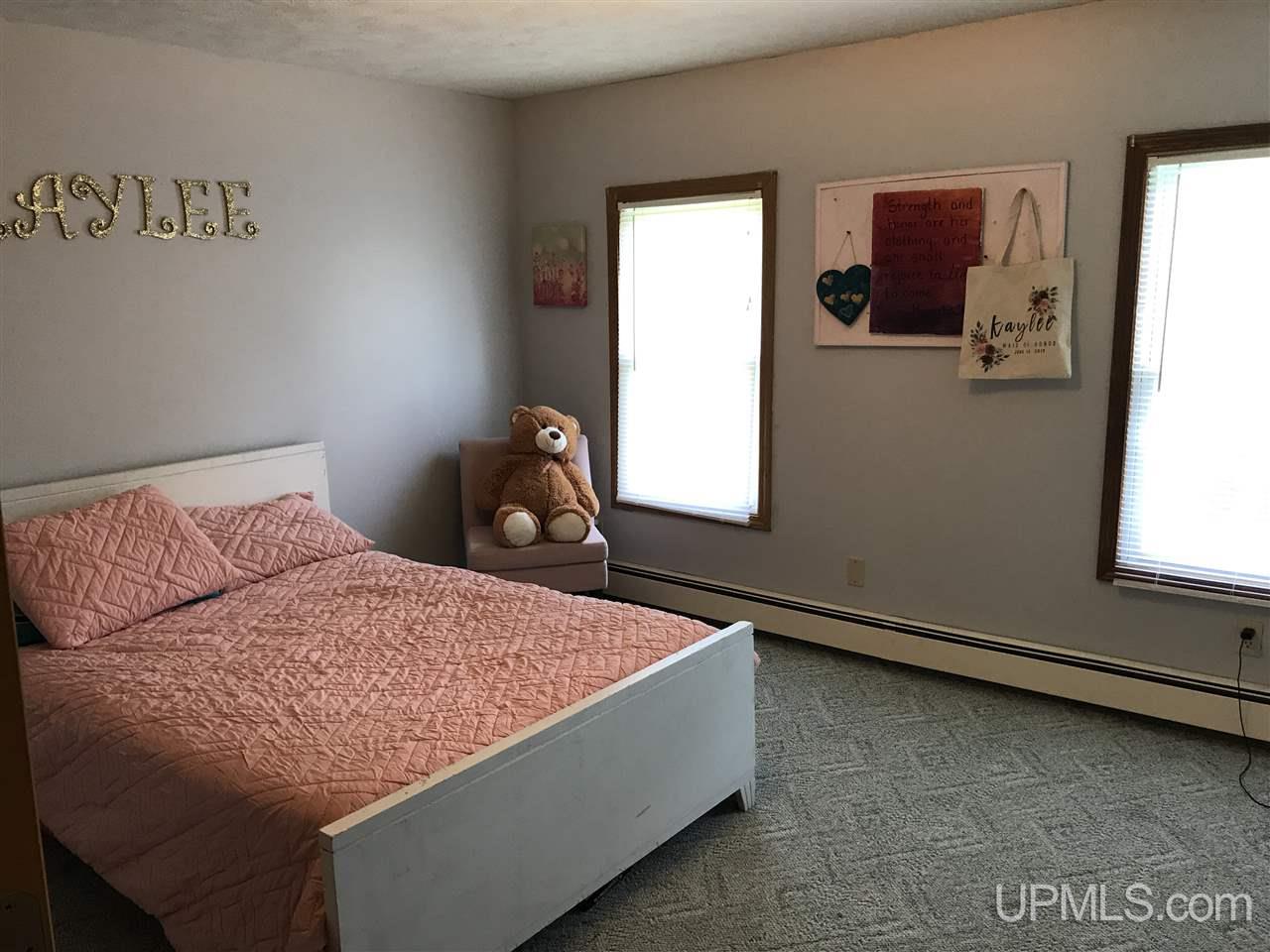 7011 P Road Gladstone, MI 49837 - Photo 20 of 38