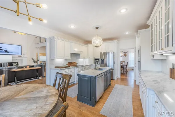 $735,000 | 1 Twin Oaks Lane, Williamsville, MO 63967