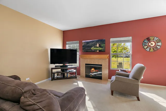 $279,000 | 2706 Kendall Crossing, McHenry, IL 60051