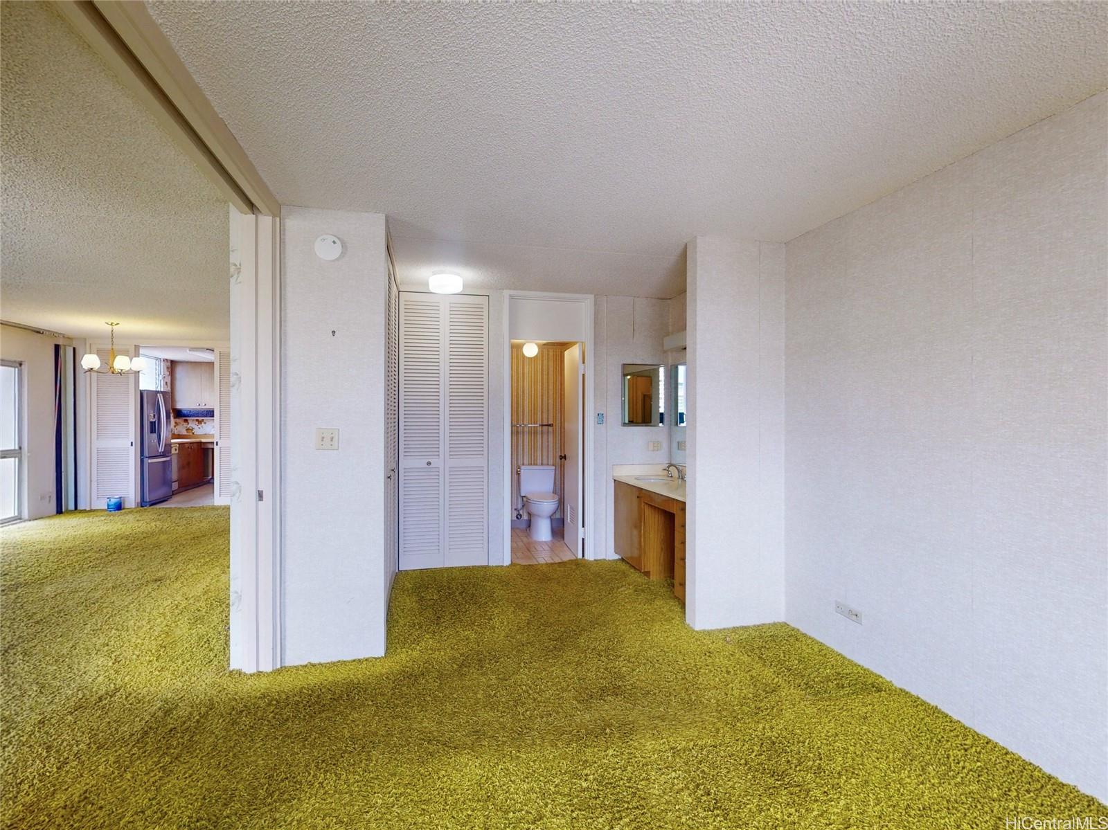 469 Ena Road, Unit 2301 Honolulu, HI 96815 - Photo 6 of 18