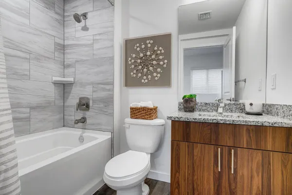 $2,150 | 4250 Lakewood Road, Unit 101, Palm Springs, FL 33461