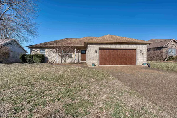 $270,000 | 8988 Camelot Drive, Newburgh, IN 47630