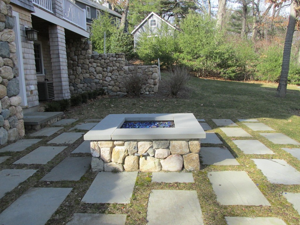 13 Pigeon Hill Road Weston, MA 02493 - Photo 26 of 28 Gallery Image 26