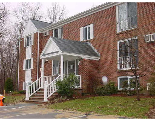21 Clark's Road, Unit 104 21 Amesbury, MA 01913 - Photo 1 of 1 Gallery Image 1