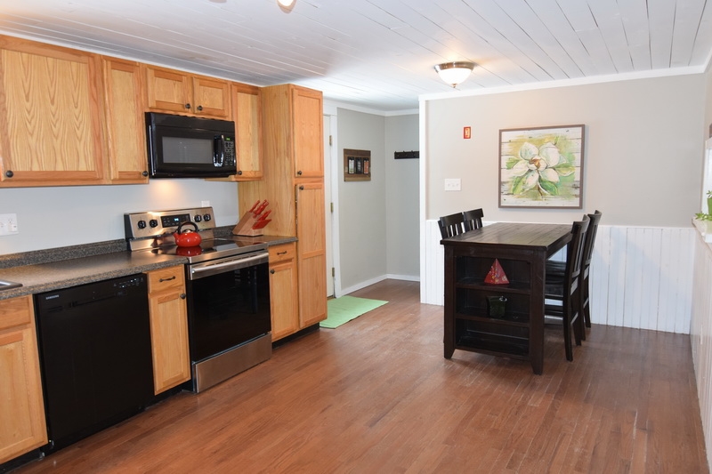 295 Maple Street Bethlehem, NH 03574 - Photo 8 of 25 Gallery Image 8