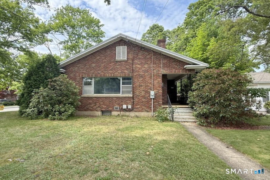 223 High Street Windham, CT 06226 - Photo 4 of 23