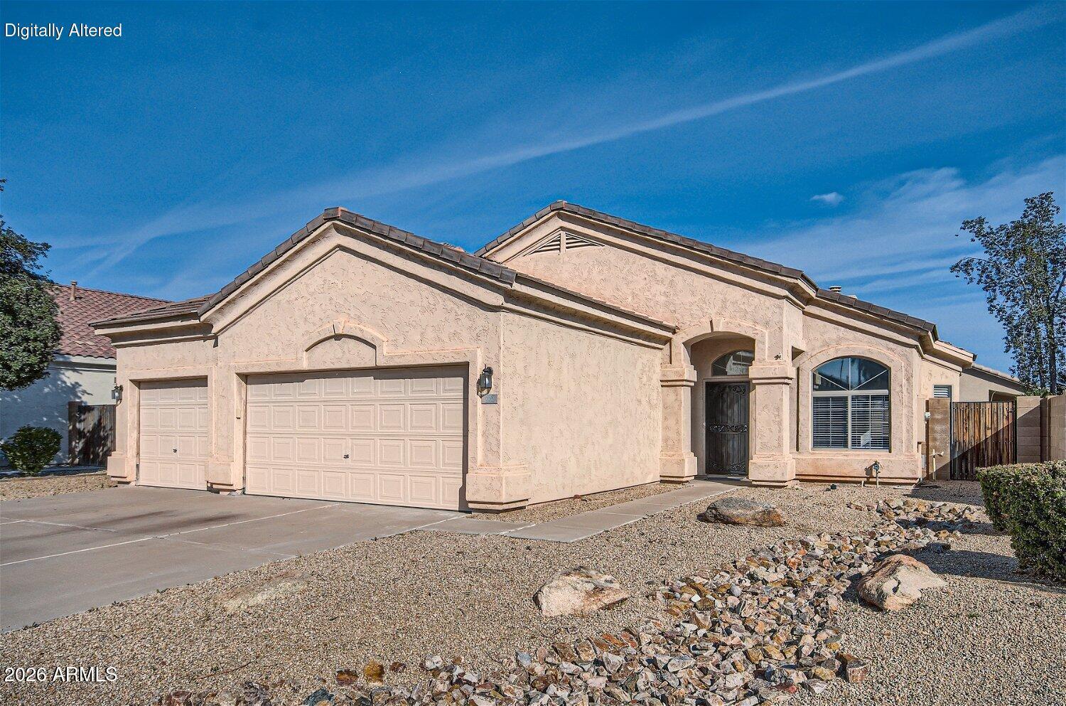 658 East Ranch Road Gilbert, AZ 85296 - Photo 2 of 27 658 e ranch rd - Web Quality - 000 - 01
