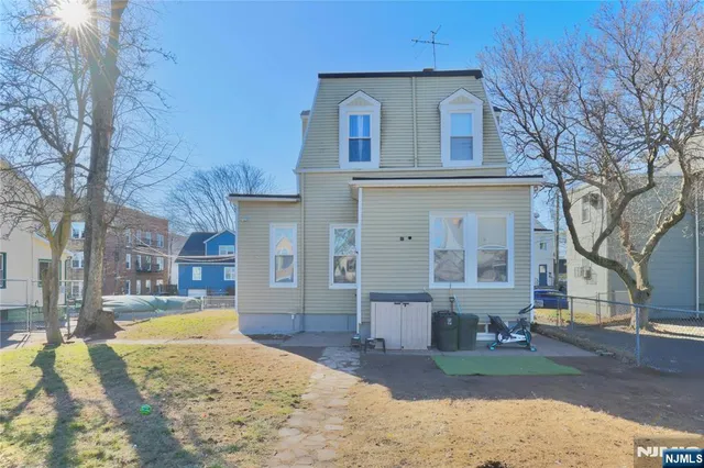 $529,000 | 14-16 Fuller Place, Irvington, NJ 07111