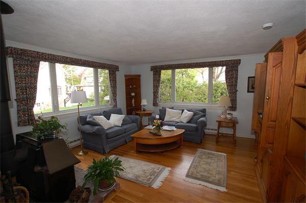 70 Millett Road Swampscott, MA 01907 - Photo 4 of 19 Gallery Image 4