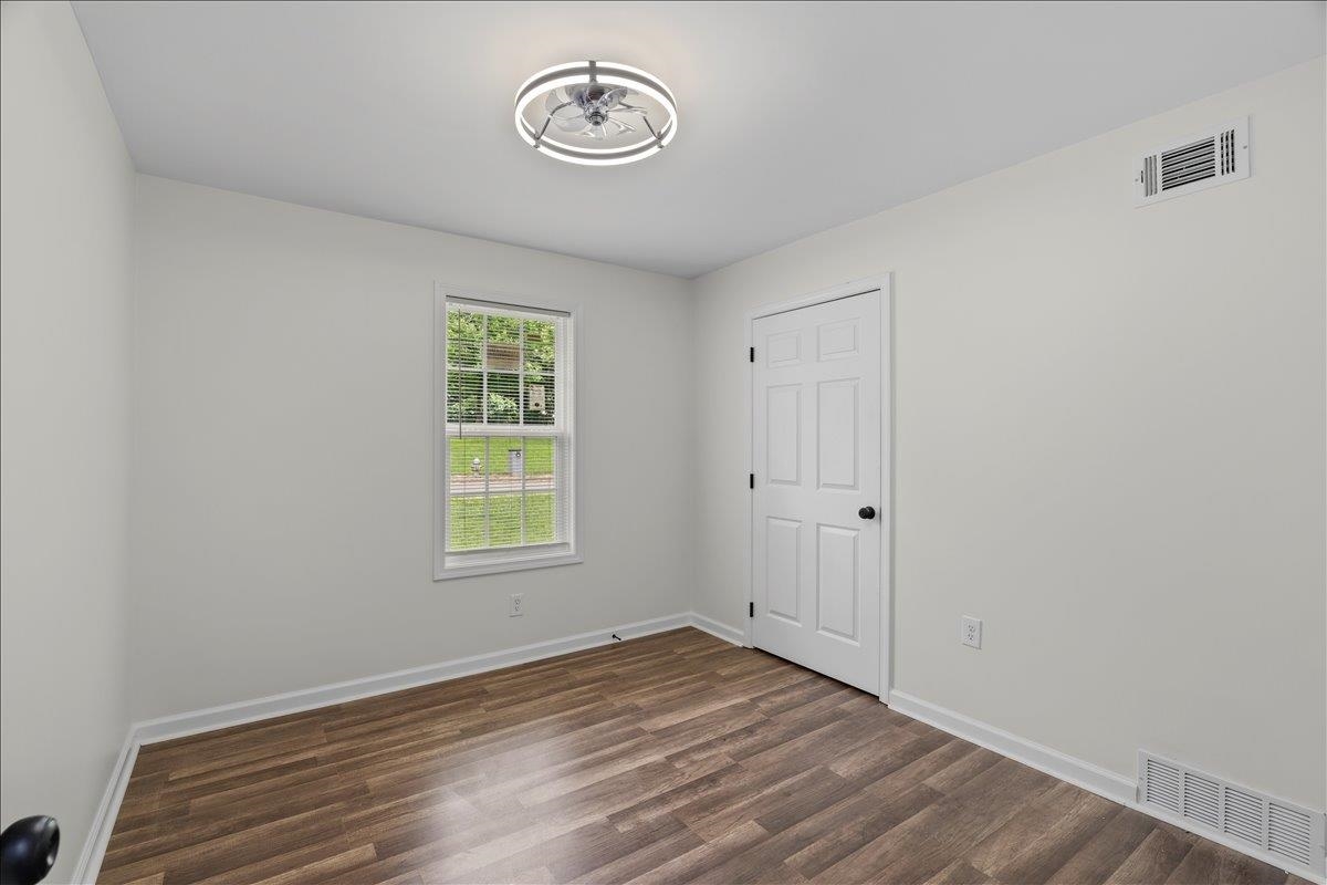 3065 Sax Road Memphis, TN 38109 - Photo 14 of 17 Empty room