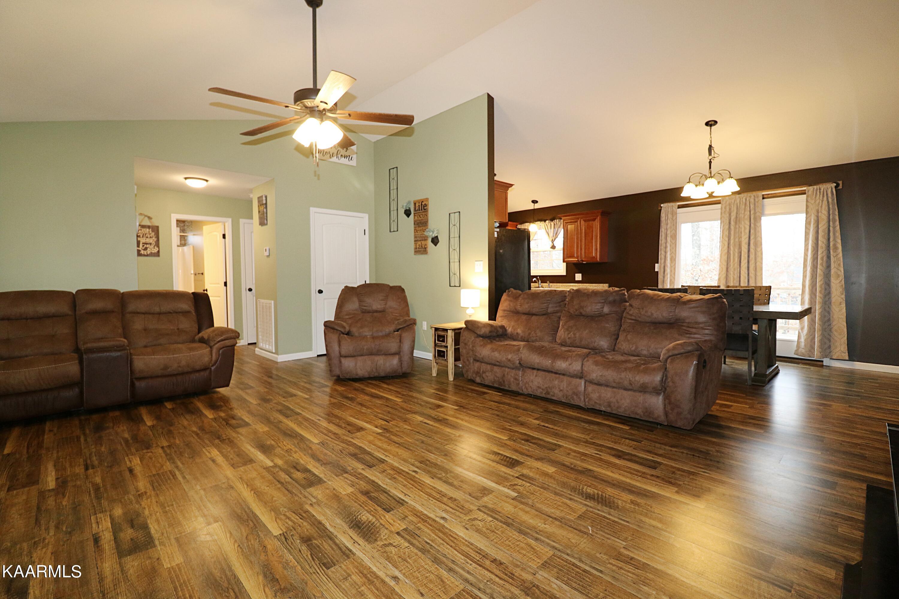 1190 Toomey Road Oneida, TN 37841 - Photo 5 of 31 094A8877