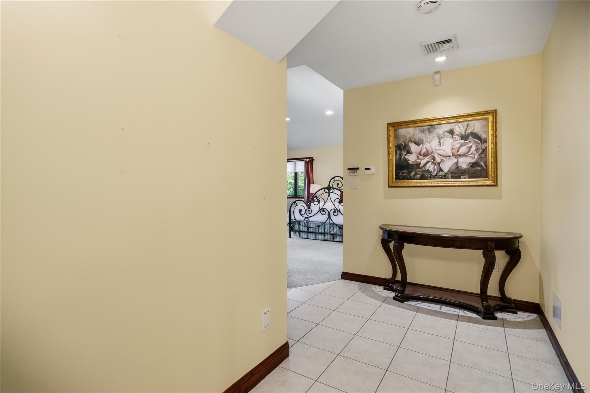 565 Mohawk Road West West Hempstead, NY 11552 - Photo 33 of 48