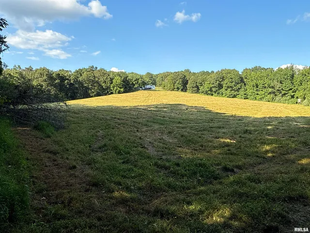 $300,000 | 661-bassett 661-bassett South Road, Unit 653K, Elizabethtown, IL 62931