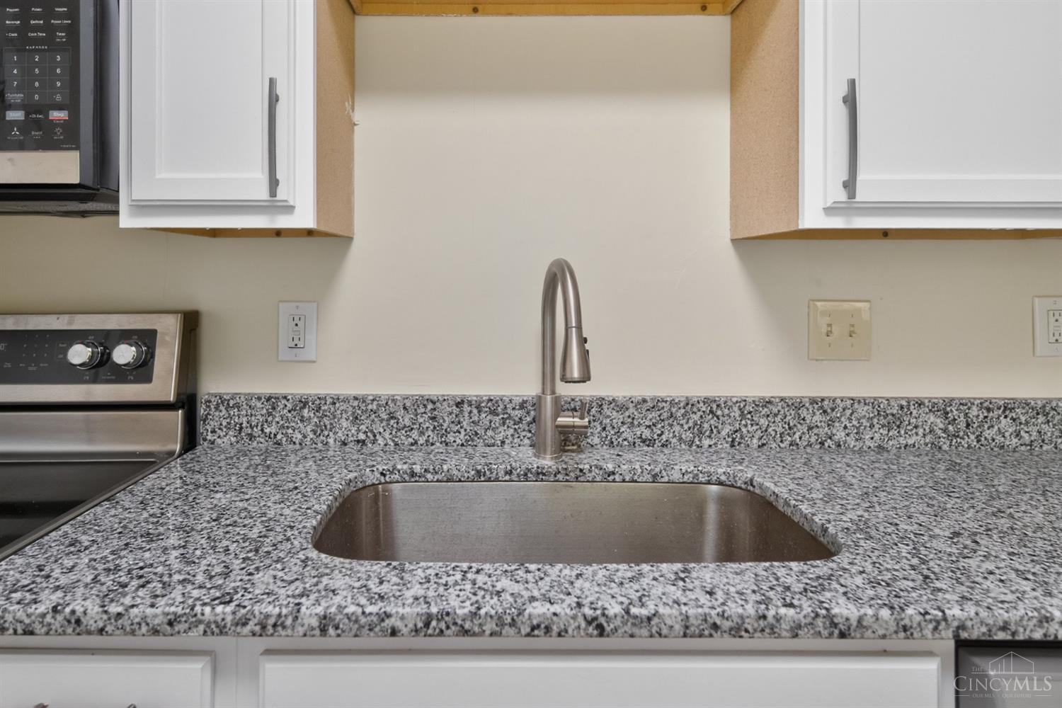 11424 Riga Court Forest Park, OH 45240 - Photo 14 of 49