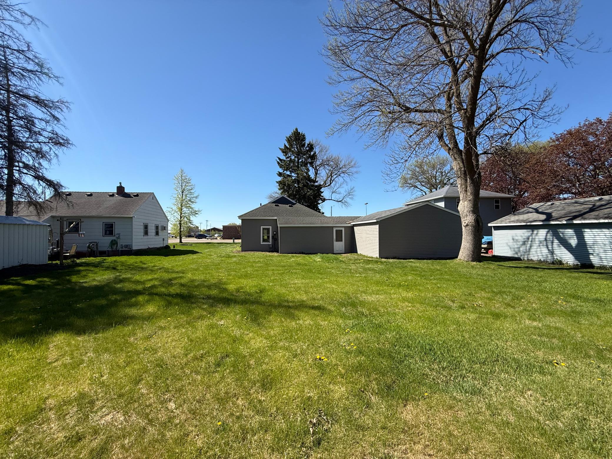 729 East Ripley Street Litchfield, MN 55355 - Photo 24 of 24
