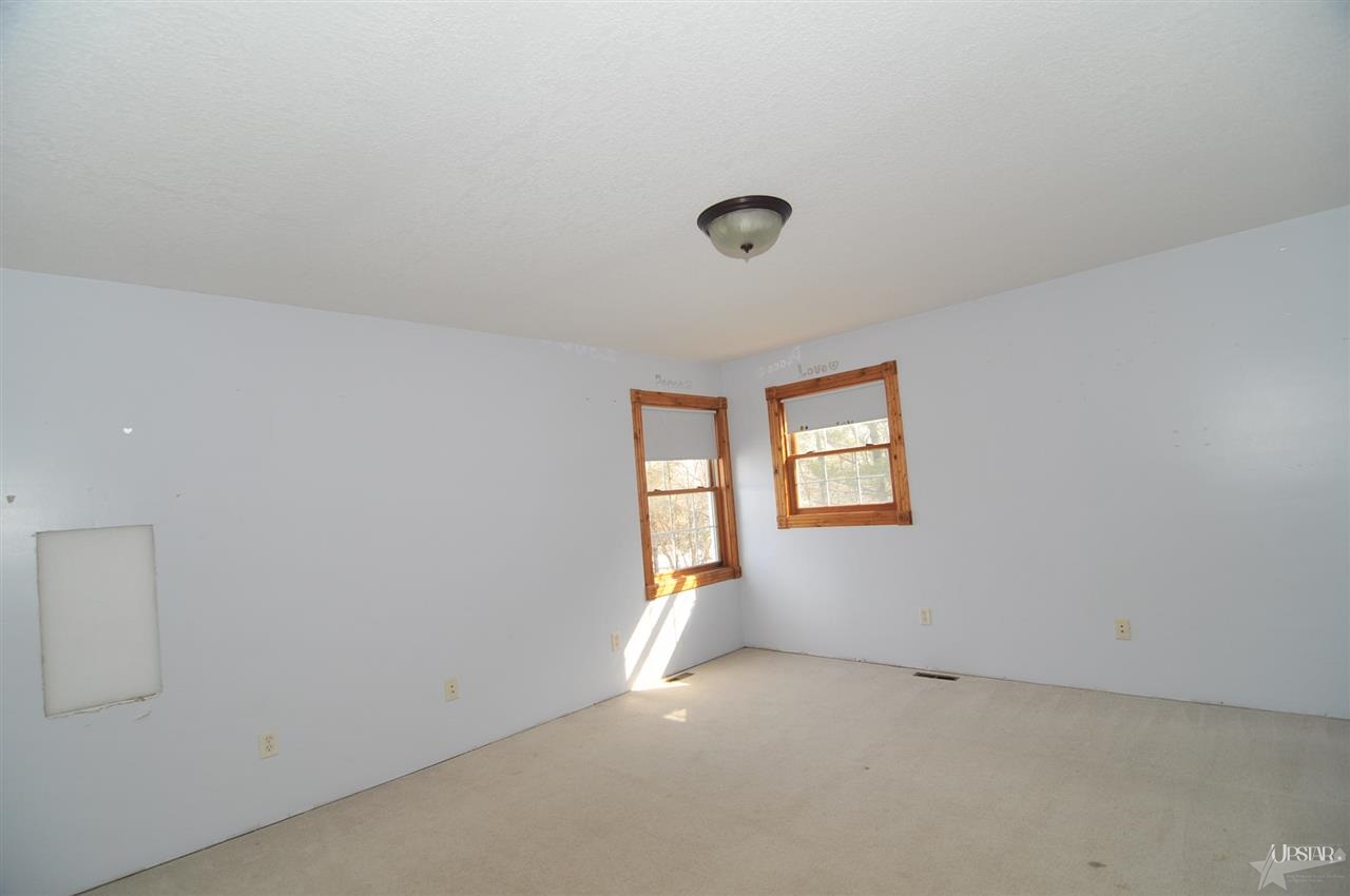 1620 Gillieron Road Fort Wayne, IN 46825 - Photo 14 of 21