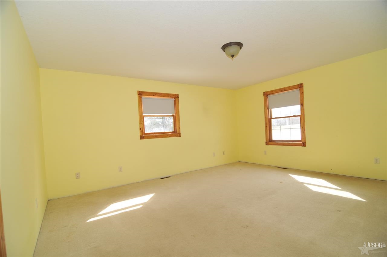 1620 Gillieron Road Fort Wayne, IN 46825 - Photo 9 of 21