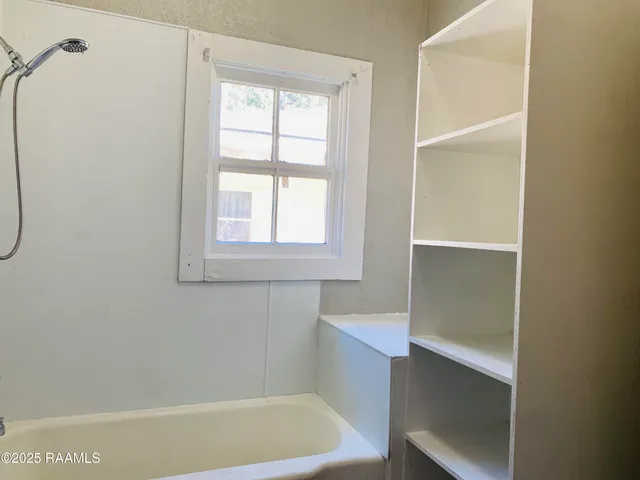 $1,100 | 137 South St Antoine Street, Lafayette, LA 70501