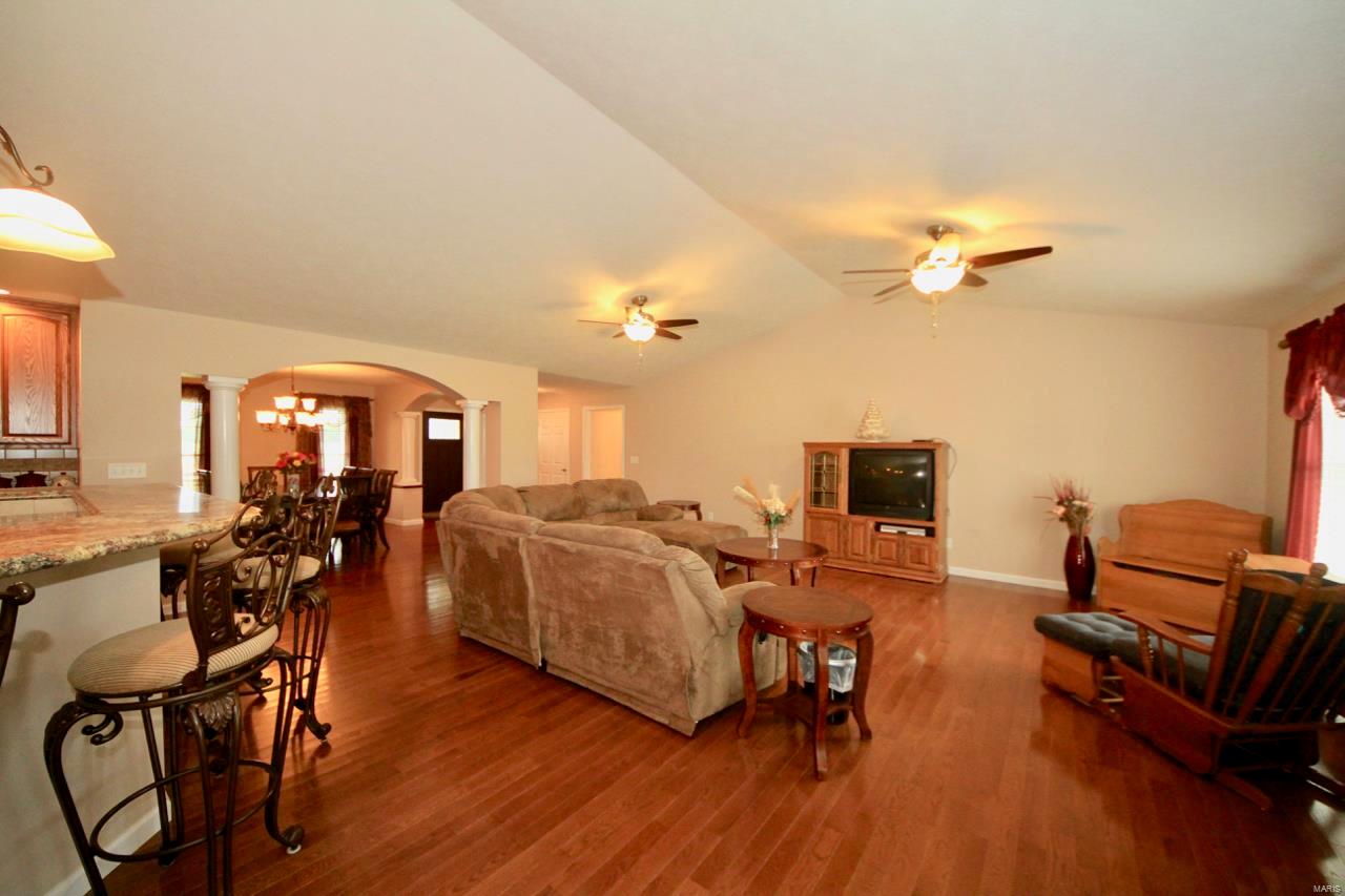 13835 Allen Road Carterville, IL 62918 - Photo 14 of 50 Gallery Image 14