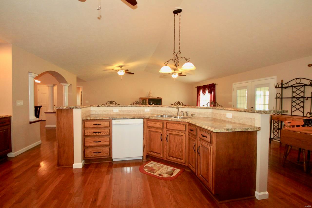 13835 Allen Road Carterville, IL 62918 - Photo 16 of 50 Gallery Image 16
