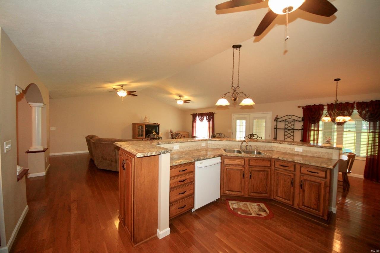 13835 Allen Road Carterville, IL 62918 - Photo 17 of 50 Gallery Image 17