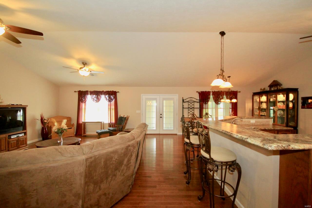 13835 Allen Road Carterville, IL 62918 - Photo 19 of 50 Gallery Image 19